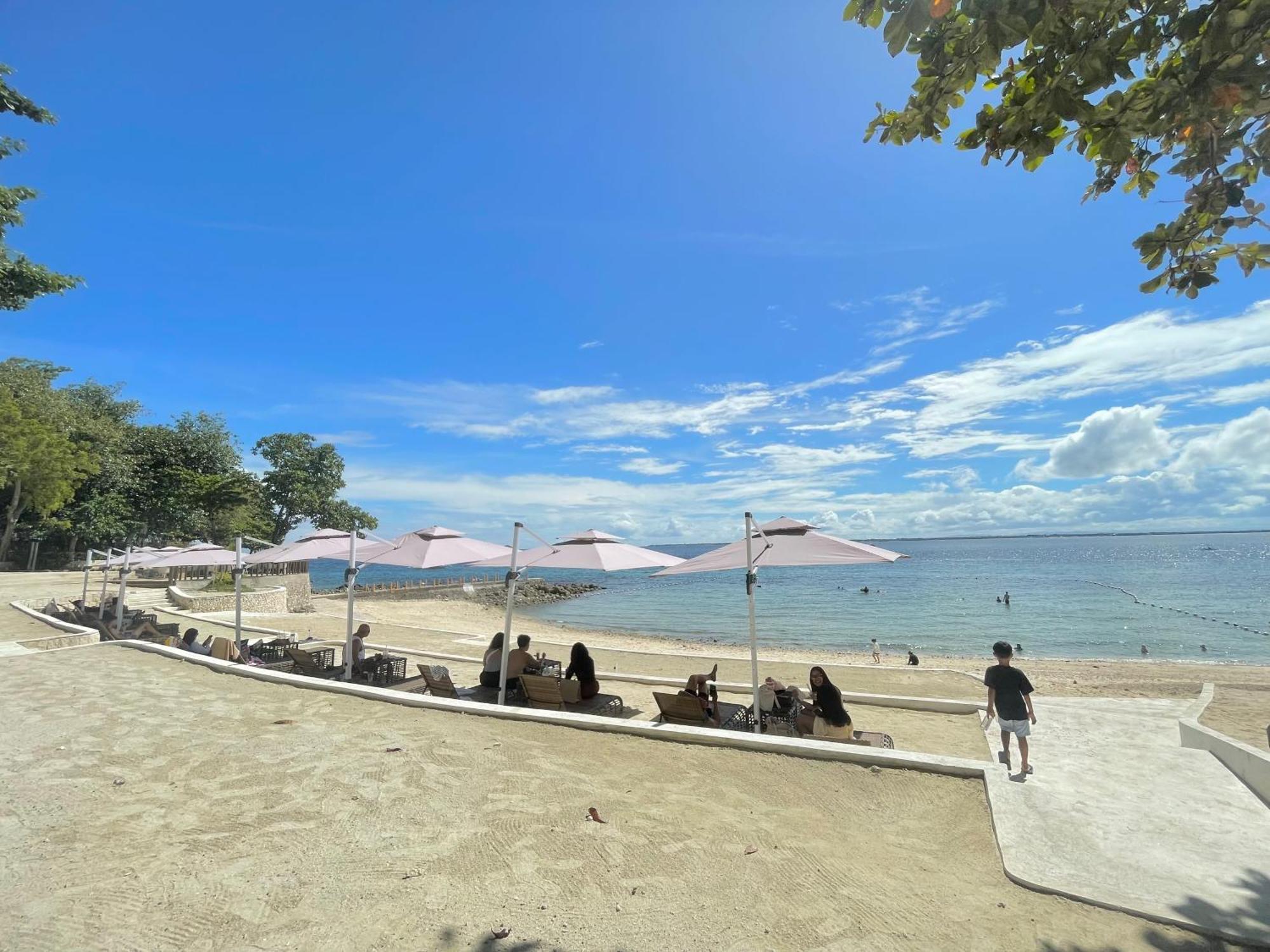 The Beach Suite At The Mactan Newtown Lapu-Lapu City Exterior photo